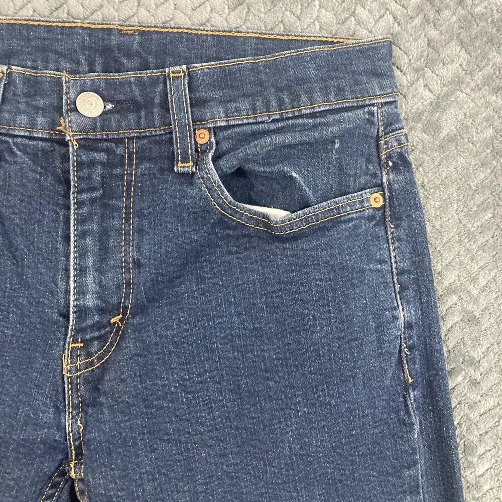 Levis these levi